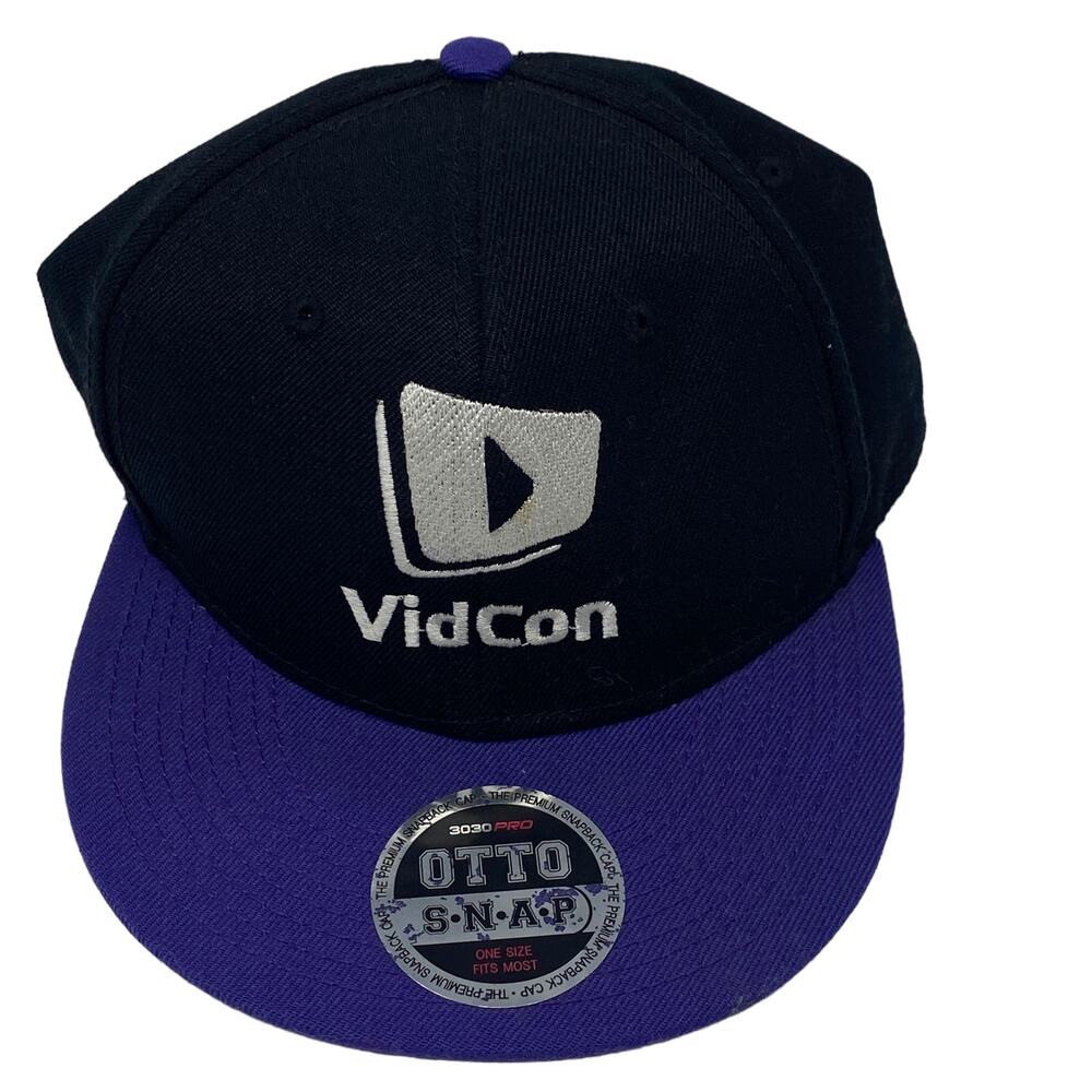 VidCon Play Button Graphic Adult One Size Black Blue Otto Snapback Hat Cap